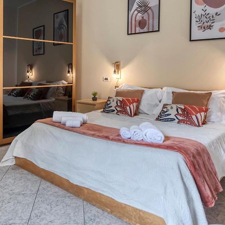 Cozy Apartment In The Heart Of Bologna Bagian luar foto