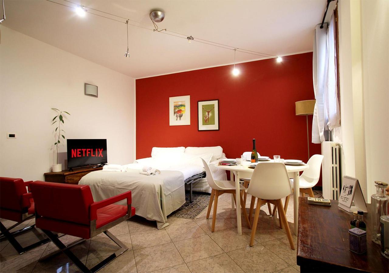 Cozy Apartment In The Heart Of Bologna Bagian luar foto