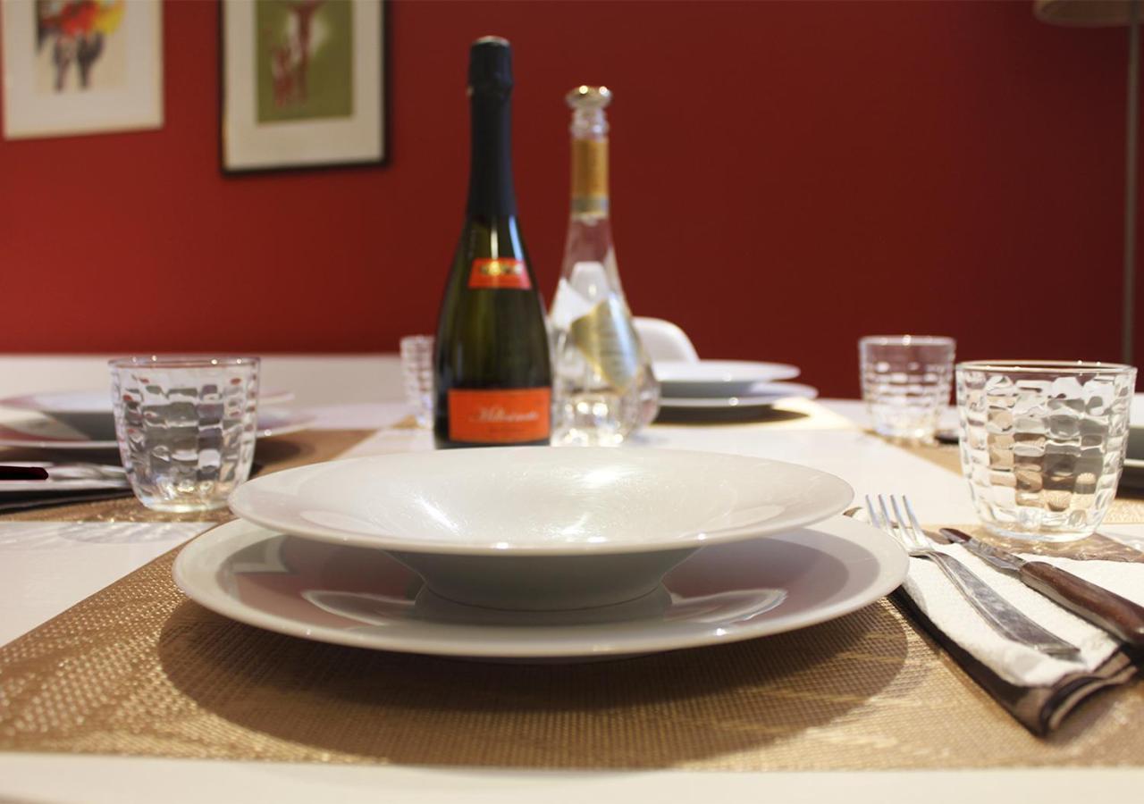 Cozy Apartment In The Heart Of Bologna Bagian luar foto