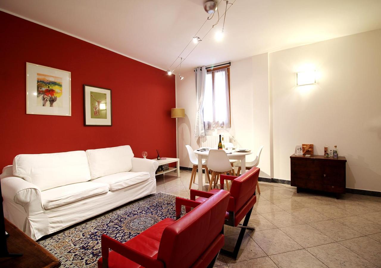 Cozy Apartment In The Heart Of Bologna Bagian luar foto