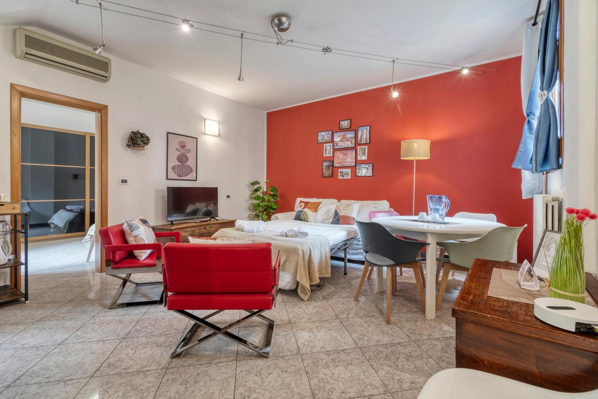 Cozy Apartment In The Heart Of Bologna Bagian luar foto