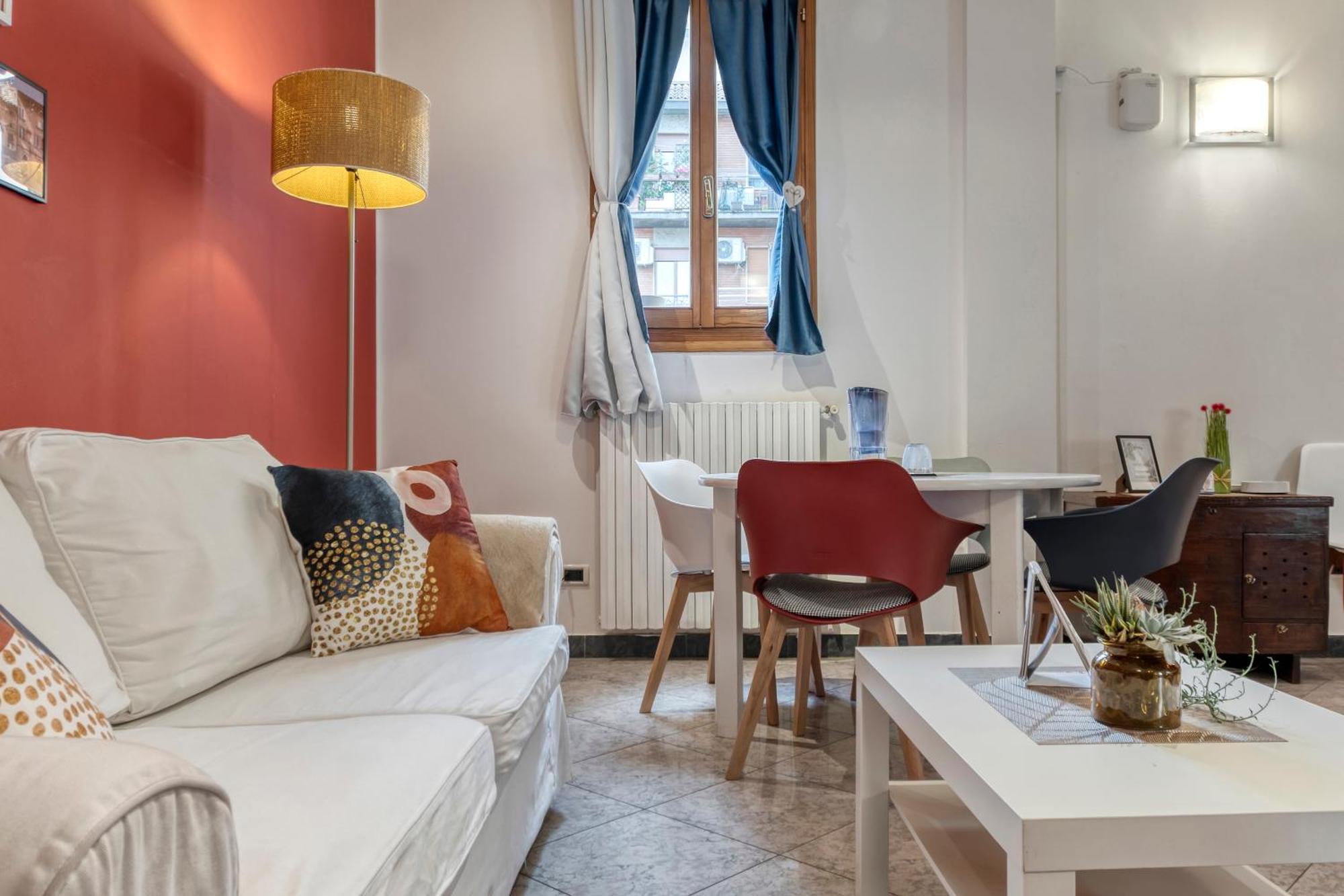 Cozy Apartment In The Heart Of Bologna Bagian luar foto