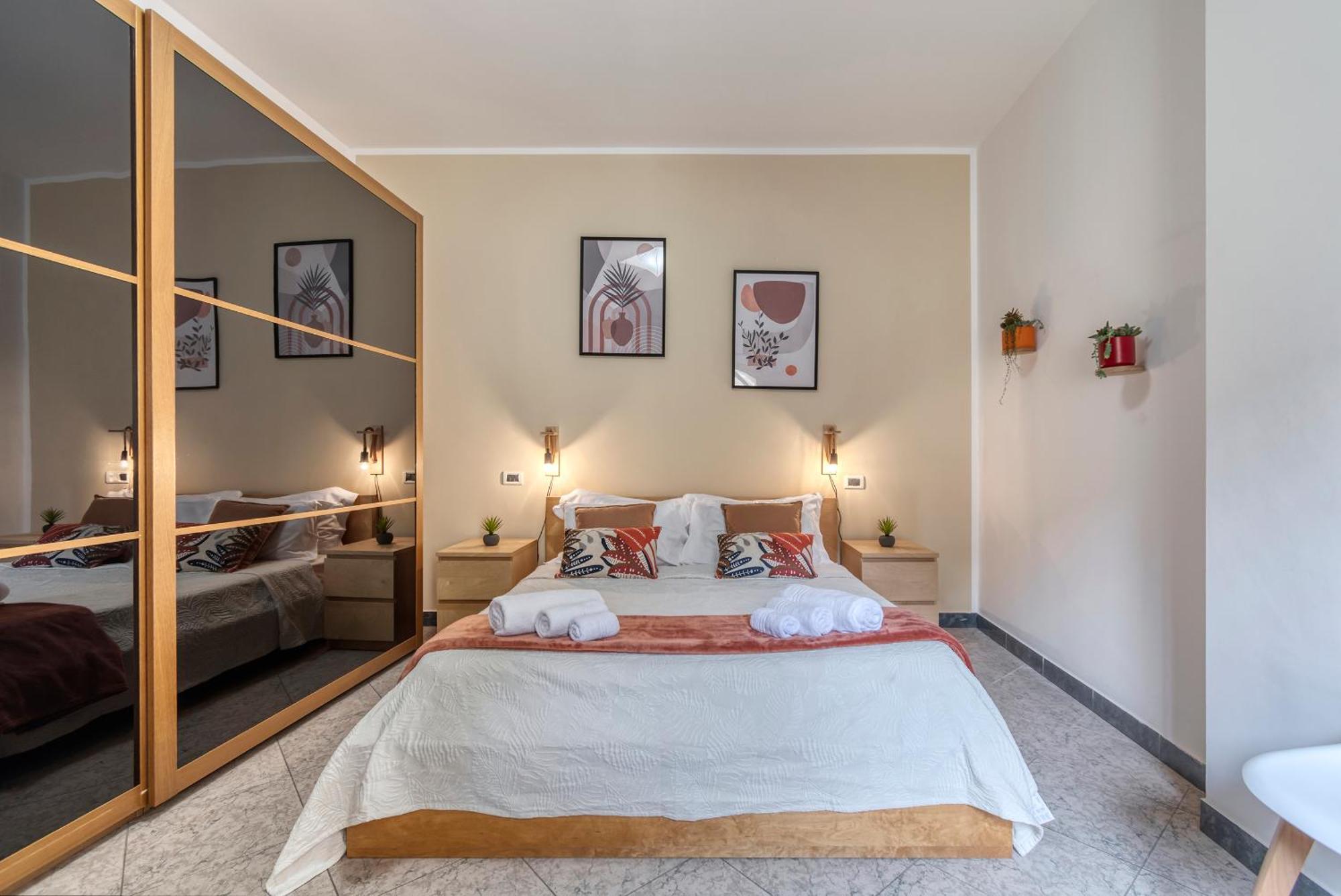 Cozy Apartment In The Heart Of Bologna Bagian luar foto